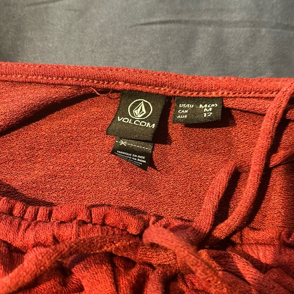 Volcom Dress MIDI Length Burgundy - Picture 2 of 6